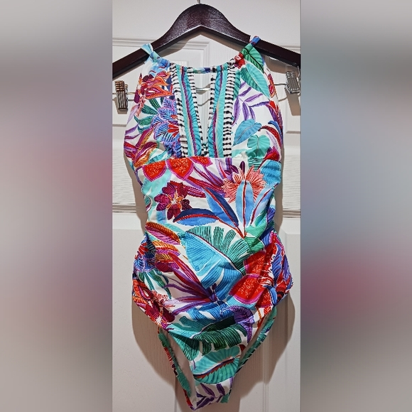 Women's size 6 Blue Tropez Lingerie Mio One-pieceColor/pattern: multicolour - Picture 2 of 4